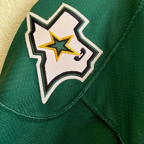 Authentic CCM NHL Dallas Stars Hockey Jersey Youth - Picture 7 of 7